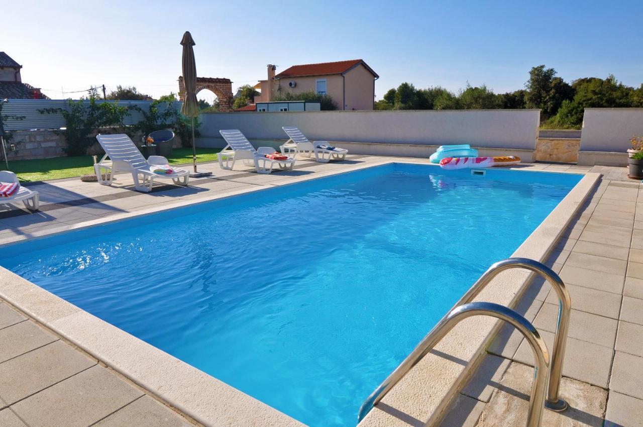 Apartment Tony With Private Pool Sukošan Esterno foto